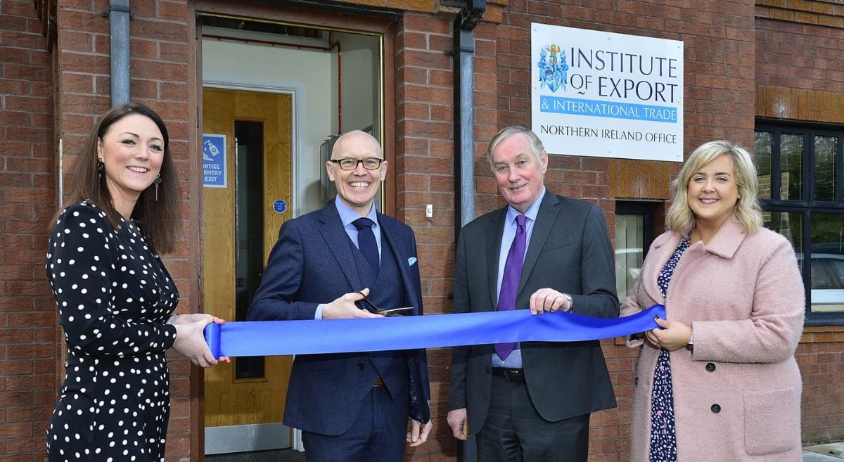 Representative of SERC and IOE&IT cut ribbon at official opening of new premises at SERC.